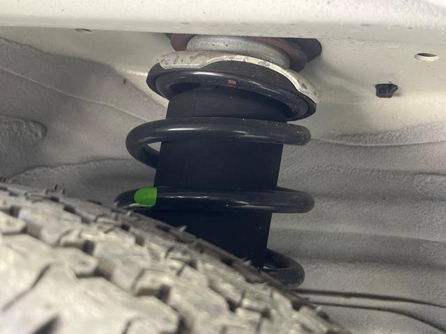 キャリイトラック ＫＣエアコン・パワステ　４ＷＤ　禁煙車　オートライト　アイドリングストップ　衝突安全ボディ　パワーステアリング　電動格納ミラー（50枚目）