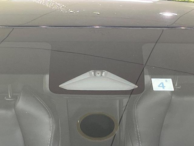 カローラツーリング ハイブリッド ダブルバイビー 4WD 純正8型ナビ バックカメラ 禁煙車 寒冷地仕様 セーフティセンス レーダークルーズ ビルトインETC 前席シートヒーター LEDヘッド&フォグ オートライト ステアリングヒーター(5枚目)