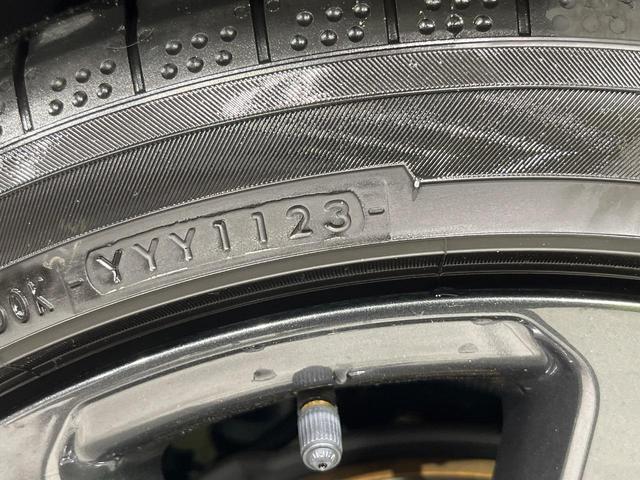 カローラツーリング ハイブリッド ダブルバイビー 4WD 純正8型ナビ バックカメラ 禁煙車 寒冷地仕様 セーフティセンス レーダークルーズ ビルトインETC 前席シートヒーター LEDヘッド&フォグ オートライト ステアリングヒーター(30枚目)