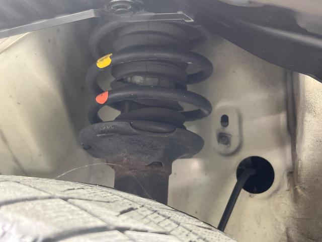 アルトラパン G スズキセーフティサポート 禁煙車 シートヒーター スマートキー CD 衝突安全ボディ 盗難防止装置 プライバシーガラス 横滑り防止装置 14インチアルミホイール ベンチシート(23枚目)