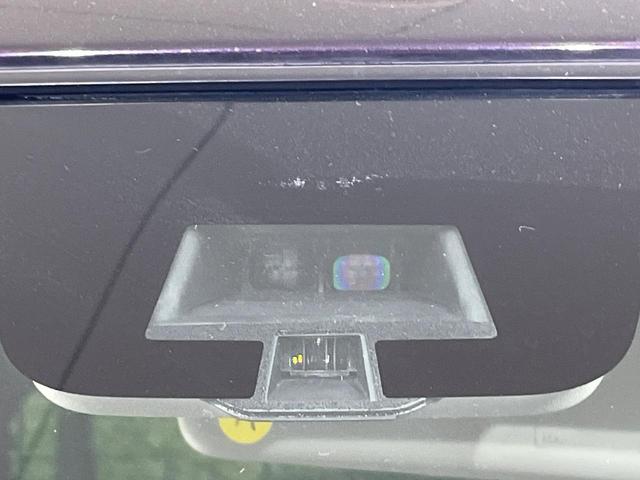 スペーシアカスタム GS パナソニック製SDナビ 衝突被害軽減システム スマートキー シートヒーター アイドリングストップ HIDヘッド オートライト オートエアコン CD DVD再生 フルセグ 盗難防止装置 衝突安全ボディ(4枚目)