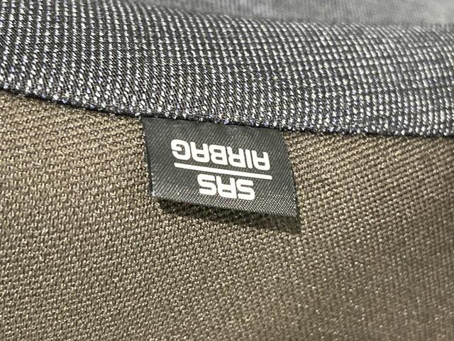 アルト L 純正ディスプレイオーディオ バックカメラ 禁煙車 衝突軽減装置 シートヒーター クリアランスソナー オートライト 電動格納ミラー パワーステアリング パワーウィンドウ 衝突安全ボディ 盗難防止システム(40枚目)