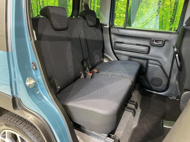 後部座席も気になるようなキズ・汚れやへたり等、大きなダメージはなく、良好な状態です。