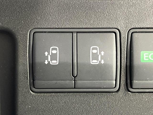 セレナ ハイウェイスター　アドバンスドセーフティパッケージ　４ＷＤ　両側電動ドア　後席モニター　全周囲カメラ　エマージェンシーブレーキ　禁煙車　ドラレコ　スマートキー　ＬＥＤヘッド　ビルトインＥＴＣ　クルコン　純正１７インチアルミ　オートライト　オートエアコン（3枚目）