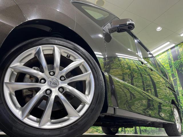 セレナ ハイウェイスター　アドバンスドセーフティパッケージ　４ＷＤ　両側電動ドア　後席モニター　全周囲カメラ　エマージェンシーブレーキ　禁煙車　ドラレコ　スマートキー　ＬＥＤヘッド　ビルトインＥＴＣ　クルコン　純正１７インチアルミ　オートライト　オートエアコン（15枚目）