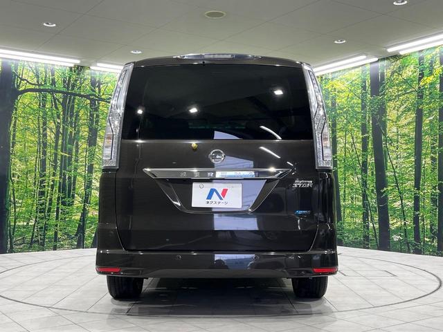 セレナ ハイウェイスター　アドバンスドセーフティパッケージ　４ＷＤ　両側電動ドア　後席モニター　全周囲カメラ　エマージェンシーブレーキ　禁煙車　ドラレコ　スマートキー　ＬＥＤヘッド　ビルトインＥＴＣ　クルコン　純正１７インチアルミ　オートライト　オートエアコン（17枚目）