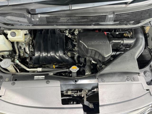 セレナ ハイウェイスター　アドバンスドセーフティパッケージ　４ＷＤ　両側電動ドア　後席モニター　全周囲カメラ　エマージェンシーブレーキ　禁煙車　ドラレコ　スマートキー　ＬＥＤヘッド　ビルトインＥＴＣ　クルコン　純正１７インチアルミ　オートライト　オートエアコン（20枚目）