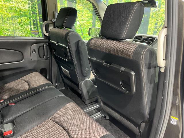 セレナ ハイウェイスター　アドバンスドセーフティパッケージ　４ＷＤ　両側電動ドア　後席モニター　全周囲カメラ　エマージェンシーブレーキ　禁煙車　ドラレコ　スマートキー　ＬＥＤヘッド　ビルトインＥＴＣ　クルコン　純正１７インチアルミ　オートライト　オートエアコン（44枚目）