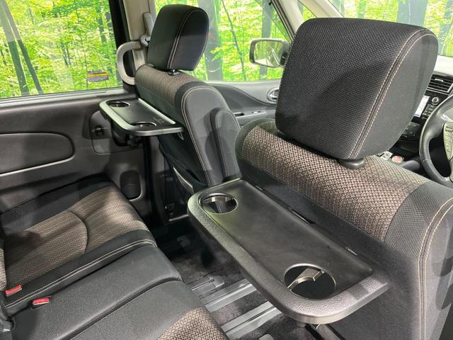 セレナ ハイウェイスター　アドバンスドセーフティパッケージ　４ＷＤ　両側電動ドア　後席モニター　全周囲カメラ　エマージェンシーブレーキ　禁煙車　ドラレコ　スマートキー　ＬＥＤヘッド　ビルトインＥＴＣ　クルコン　純正１７インチアルミ　オートライト　オートエアコン（45枚目）