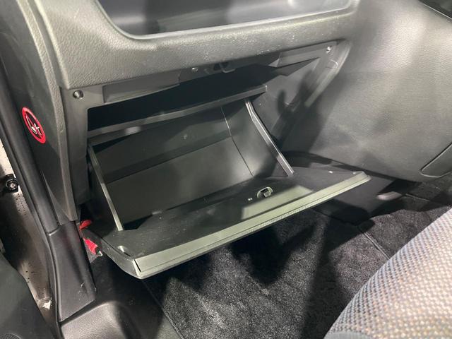 セレナ ハイウェイスター　アドバンスドセーフティパッケージ　４ＷＤ　両側電動ドア　後席モニター　全周囲カメラ　エマージェンシーブレーキ　禁煙車　ドラレコ　スマートキー　ＬＥＤヘッド　ビルトインＥＴＣ　クルコン　純正１７インチアルミ　オートライト　オートエアコン（53枚目）