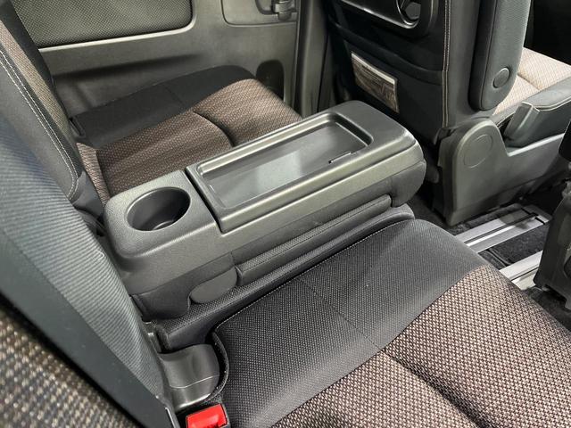 セレナ ハイウェイスター　アドバンスドセーフティパッケージ　４ＷＤ　両側電動ドア　後席モニター　全周囲カメラ　エマージェンシーブレーキ　禁煙車　ドラレコ　スマートキー　ＬＥＤヘッド　ビルトインＥＴＣ　クルコン　純正１７インチアルミ　オートライト　オートエアコン（54枚目）