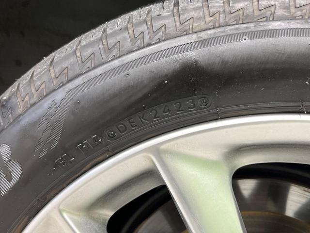 セレナ ハイウェイスター　アドバンスドセーフティパッケージ　４ＷＤ　両側電動ドア　後席モニター　全周囲カメラ　エマージェンシーブレーキ　禁煙車　ドラレコ　スマートキー　ＬＥＤヘッド　ビルトインＥＴＣ　クルコン　純正１７インチアルミ　オートライト　オートエアコン（66枚目）