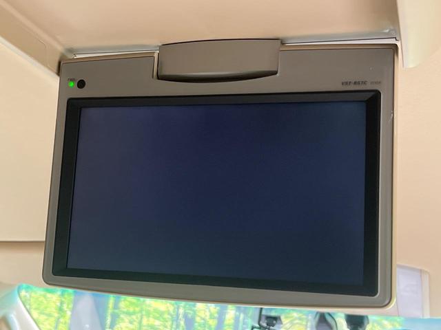 【フリップダウンモニター】大画面モニターで後席でもエンタメをお楽しみいただけます。小さなお子様にも大人気の装備です♪