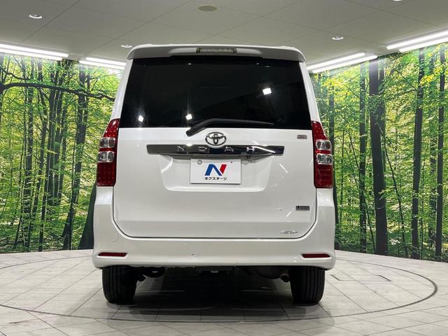 ノア Ｓｉ　クラリオン製ＳＤナビ　電動スライドドア　バックカメラ　寒冷地仕様　禁煙車　スマートキー　ＨＩＤヘッド　ＥＴＣ　純正１６インチアルミホイール　オートライト　盗難防止装置　衝突安全ボディ　ドアバイザー（17枚目）