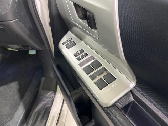 ノア Ｓｉ　クラリオン製ＳＤナビ　電動スライドドア　バックカメラ　寒冷地仕様　禁煙車　スマートキー　ＨＩＤヘッド　ＥＴＣ　純正１６インチアルミホイール　オートライト　盗難防止装置　衝突安全ボディ　ドアバイザー（55枚目）