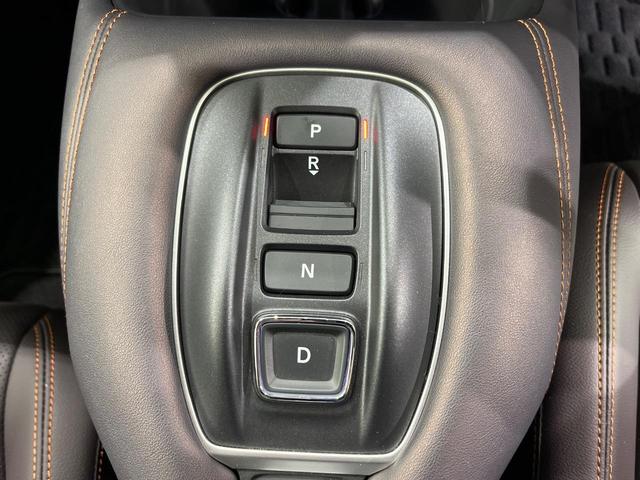 ＺＲ－Ｖ ｅ：ＨＥＶ　Ｚ　４ＷＤ　全周囲カメラ　ＢＯＳＥサウンド　寒冷地仕様　ホンダセンシング　レーダークルーズ　禁煙車　レザーシート　コーナーセンサー　スマートキー　ＬＥＤヘッド　ＥＴＣ２．０　純正１８インチアルミ（24枚目）