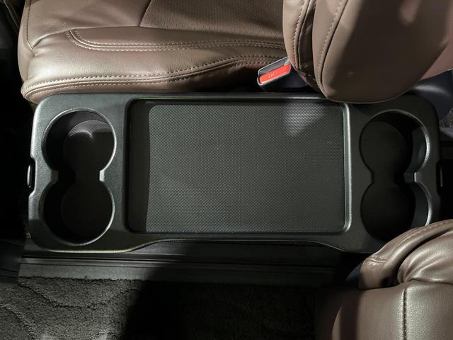 ヴェルファイア ２．５Ｚ　Ａエディション　４ＷＤ　フリップダウン　両側電動ドア　バックカメラ　レーダークルーズ　禁煙車　ドラレコ　コーナーセンサー　スマートキー　ＨＩＤヘッド　ＥＴＣ　純正１８インチアルミ　オートライト　オートエアコン（58枚目）