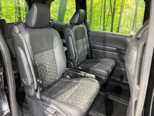 ヴォクシー Ｓ－Ｚ　４ＷＤ　ディスプレイオーディオ　両側電動ドア　後席モニター　バックカメラ　衝突被害軽減システム　レーダークルーズ　禁煙車　電動リアゲート　ドラレコ　コーナーセンサー　スマートキー　ＬＥＤヘッド　ＥＴＣ（10枚目）