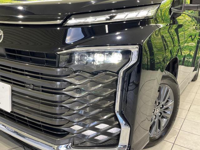 ヴォクシー Ｓ－Ｚ　４ＷＤ　ディスプレイオーディオ　両側電動ドア　後席モニター　バックカメラ　衝突被害軽減システム　レーダークルーズ　禁煙車　電動リアゲート　ドラレコ　コーナーセンサー　スマートキー　ＬＥＤヘッド　ＥＴＣ（14枚目）