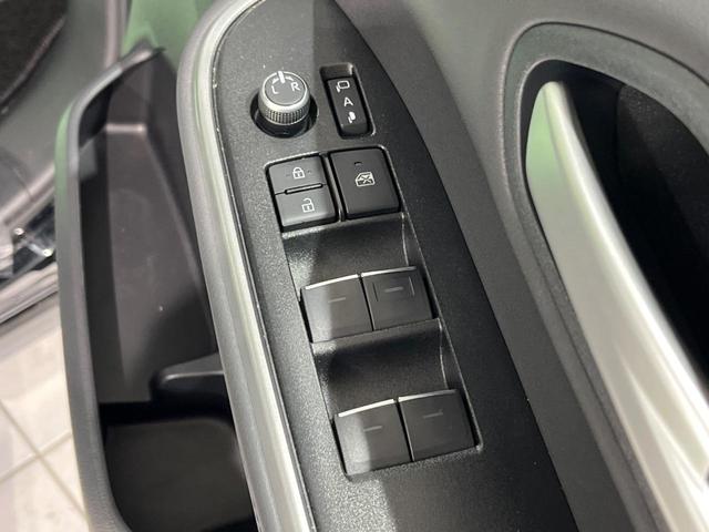 ヴォクシー Ｓ－Ｚ　４ＷＤ　ディスプレイオーディオ　両側電動ドア　後席モニター　バックカメラ　衝突被害軽減システム　レーダークルーズ　禁煙車　電動リアゲート　ドラレコ　コーナーセンサー　スマートキー　ＬＥＤヘッド　ＥＴＣ（52枚目）