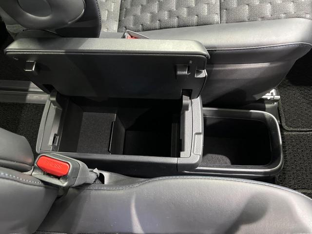 ヴォクシー Ｓ－Ｚ　４ＷＤ　ディスプレイオーディオ　両側電動ドア　後席モニター　バックカメラ　衝突被害軽減システム　レーダークルーズ　禁煙車　電動リアゲート　ドラレコ　コーナーセンサー　スマートキー　ＬＥＤヘッド　ＥＴＣ（54枚目）