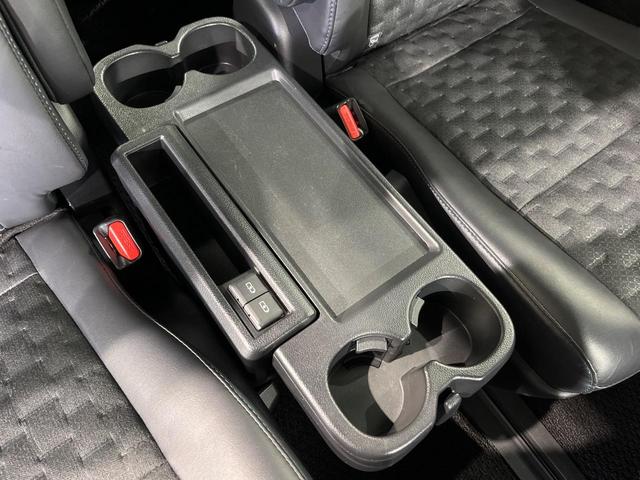 ヴォクシー Ｓ－Ｚ　４ＷＤ　ディスプレイオーディオ　両側電動ドア　後席モニター　バックカメラ　衝突被害軽減システム　レーダークルーズ　禁煙車　電動リアゲート　ドラレコ　コーナーセンサー　スマートキー　ＬＥＤヘッド　ＥＴＣ（58枚目）