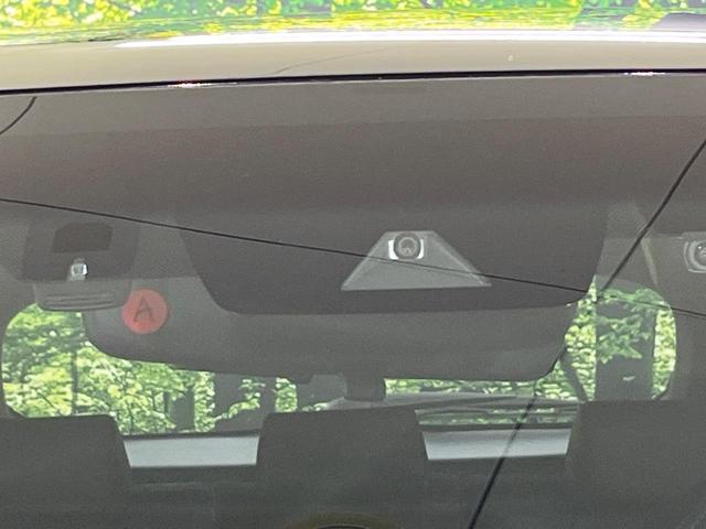 ハリアー Ｇ　４ＷＤ　１２型ディスプレイオーディオ　バックカメラ　セーフティーセンス　レーダークルーズ　禁煙車　レザーシート　シートヒーター　パワーシート　コーナーセンサー　スマートキー　ＬＥＤヘッド　ＥＴＣ（5枚目）