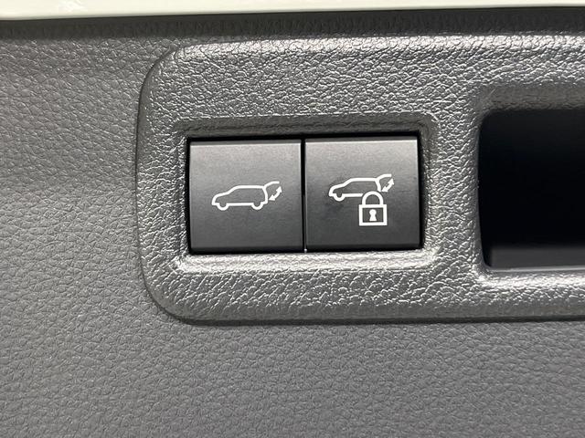 ハリアーハイブリッド Ｇ　１２．３インチ純正ディスプレイオーディオ　バックカメラ　禁煙車　衝突軽減装置　レーダークルーズ　パワーバックドア　パワーシート　オートライト　オートエアコン　スマートキー　クリアランスソナー（37枚目）