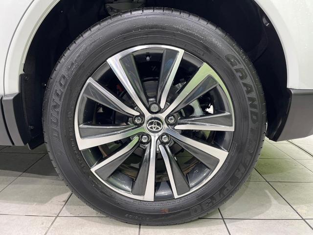 ハリアーハイブリッド Ｇ　１２．３インチ純正ディスプレイオーディオ　バックカメラ　禁煙車　衝突軽減装置　レーダークルーズ　パワーバックドア　パワーシート　オートライト　オートエアコン　スマートキー　クリアランスソナー（63枚目）