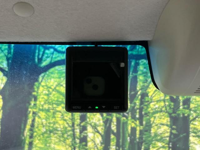 Ｎ－ＢＯＸ Ｌ　電動スライドドア　純正ＳＤナビ　禁煙車　衝突軽減装置　レーダークルーズ　スマートキー　シートヒーター　オートエアコン　オートライト　ＬＥＤヘッド　クリアランスソナー　ドラレコ　プライバシーガラス（7枚目）