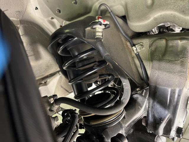 ジムニー ランドベンチャー　ＳＤナビ　禁煙車　シートヒーター　電動格納ミラー　革巻きステアリング　プライバシーガラス　ドアバイザー　電動格納ミラー　パワーステアリング　パワーウィンドウ　フルセグ　盗難防止システム　衝突安全ボディ（23枚目）