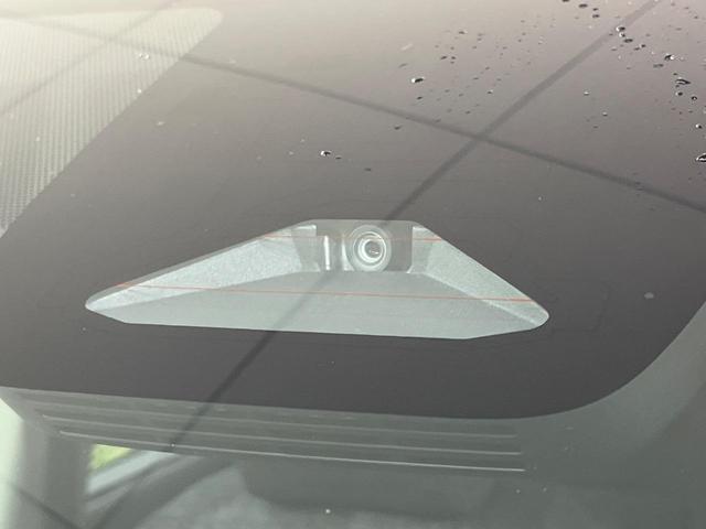 シエンタ ハイブリッドＺ　４ＷＤ　両側電動ドア　１０インチ純正ディスプレイオーディオ　セーフティーセンス　全周囲カメラ　　レーダークルーズ　禁煙車　ドラレコ　コーナーセンサー　スマートキー　ＬＥＤヘッド　ＥＴＣ（6枚目）