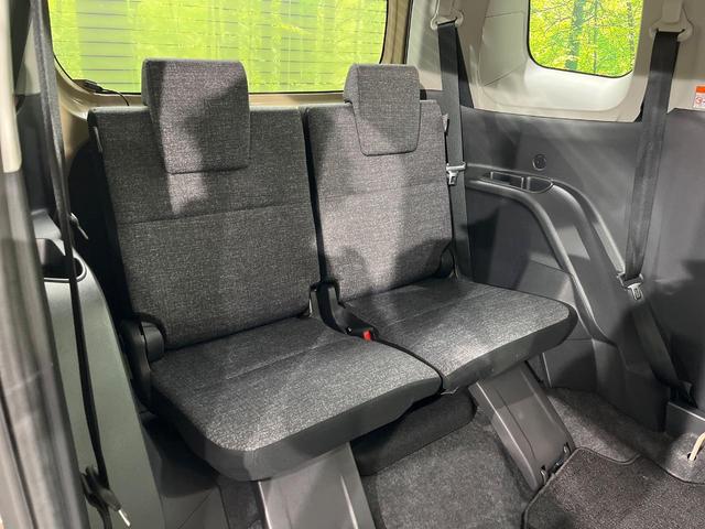 シエンタ ハイブリッドＺ　４ＷＤ　両側電動ドア　１０インチ純正ディスプレイオーディオ　セーフティーセンス　全周囲カメラ　　レーダークルーズ　禁煙車　ドラレコ　コーナーセンサー　スマートキー　ＬＥＤヘッド　ＥＴＣ（11枚目）