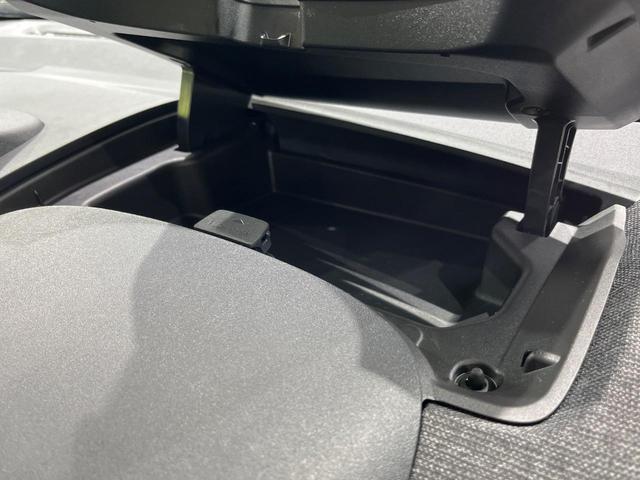 シエンタ ハイブリッドＺ　４ＷＤ　両側電動ドア　１０インチ純正ディスプレイオーディオ　セーフティーセンス　全周囲カメラ　　レーダークルーズ　禁煙車　ドラレコ　コーナーセンサー　スマートキー　ＬＥＤヘッド　ＥＴＣ（56枚目）