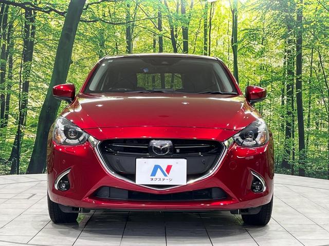 デミオ １５Ｓツーリング　Ｌパッケージ　４ＷＤ　マツダコネクト　全周囲カメラ　衝突軽減安全システム　ハーフレザーシート　スマートキー　ＬＥＤヘッド　ＥＴＣ　クルコン　純正１６インチアルミ　オートライト　オートエアコン　Ｂｌｕｅｔｏｏｔｈ（15枚目）