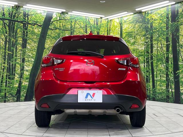 デミオ １５Ｓツーリング　Ｌパッケージ　４ＷＤ　マツダコネクト　全周囲カメラ　衝突軽減安全システム　ハーフレザーシート　スマートキー　ＬＥＤヘッド　ＥＴＣ　クルコン　純正１６インチアルミ　オートライト　オートエアコン　Ｂｌｕｅｔｏｏｔｈ（16枚目）