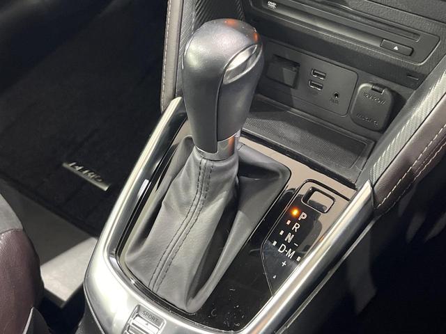 デミオ １５Ｓツーリング　Ｌパッケージ　４ＷＤ　マツダコネクト　全周囲カメラ　衝突軽減安全システム　ハーフレザーシート　スマートキー　ＬＥＤヘッド　ＥＴＣ　クルコン　純正１６インチアルミ　オートライト　オートエアコン　Ｂｌｕｅｔｏｏｔｈ（24枚目）