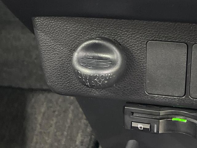 ピクシスエポック Ｘ　ＳＡＩＩＩ　４ＷＤ　ＳＤナビ　バックカメラ　Ｂｌｕｅｔｏｏｔｈ接続　ＥＴＣ　衝突軽減装置　コーナーセンサー　アイドリングストップ　ＬＥＤヘッドライト　オートハイビーム　横滑防止装置　プライバシーガラス（31枚目）