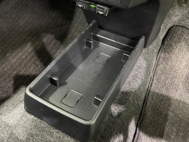 ピクシスエポック Ｘ　ＳＡＩＩＩ　４ＷＤ　ＳＤナビ　バックカメラ　Ｂｌｕｅｔｏｏｔｈ接続　ＥＴＣ　衝突軽減装置　コーナーセンサー　アイドリングストップ　ＬＥＤヘッドライト　オートハイビーム　横滑防止装置　プライバシーガラス（32枚目）