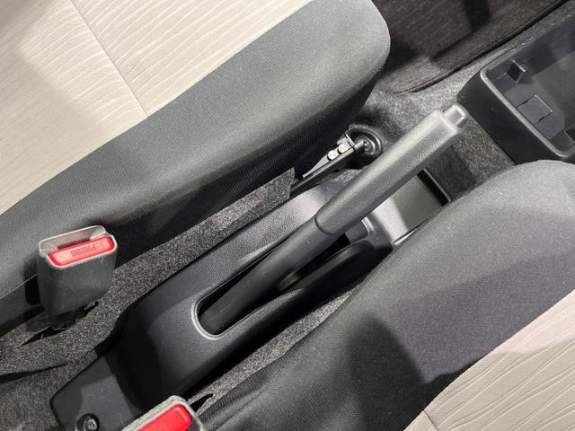 ピクシスエポック Ｘ　ＳＡＩＩＩ　４ＷＤ　ＳＤナビ　バックカメラ　Ｂｌｕｅｔｏｏｔｈ接続　ＥＴＣ　衝突軽減装置　コーナーセンサー　アイドリングストップ　ＬＥＤヘッドライト　オートハイビーム　横滑防止装置　プライバシーガラス（33枚目）