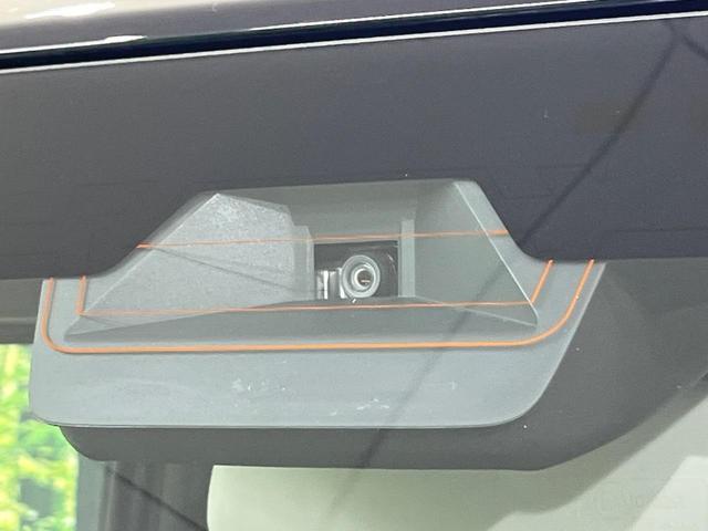 ジムニー ＸＣ　４ＷＤ　ターボ　届出済未使用車　セーフティサポート　レーダークルーズ　コーナーセンサー　スマートキー　ＬＥＤヘッド　純正１６インチアルミ　車線逸脱警報　オートライト　オートエアコン（3枚目）