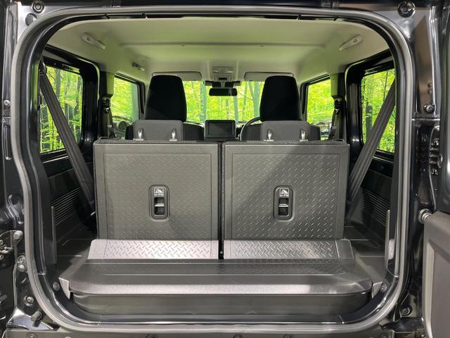 ジムニー ＸＣ　４ＷＤ　ターボ　届出済未使用車　セーフティサポート　レーダークルーズ　コーナーセンサー　スマートキー　ＬＥＤヘッド　純正１６インチアルミ　車線逸脱警報　オートライト　オートエアコン（11枚目）