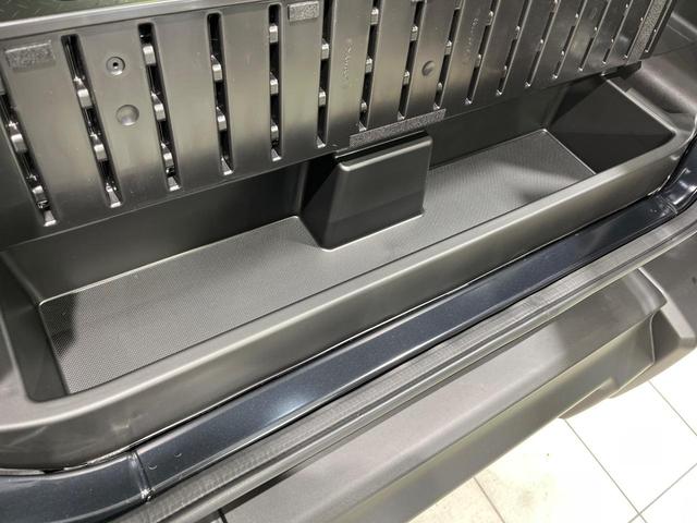 ジムニー ＸＣ　４ＷＤ　ターボ　届出済未使用車　セーフティサポート　レーダークルーズ　コーナーセンサー　スマートキー　ＬＥＤヘッド　純正１６インチアルミ　車線逸脱警報　オートライト　オートエアコン（41枚目）