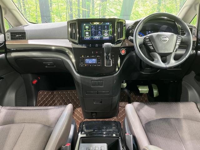 エルグランド ２５０ハイウェイスターＳ　両側電動スライドドア　純正ＳＤナビ　全周囲カメラ　禁煙車　衝突軽減装置　レーダークルーズ　スマートキー　オートライト　オートエアコン　ＬＥＤヘッド　ＥＴＣ　電動格納ミラー　プライバシーガラス（2枚目）