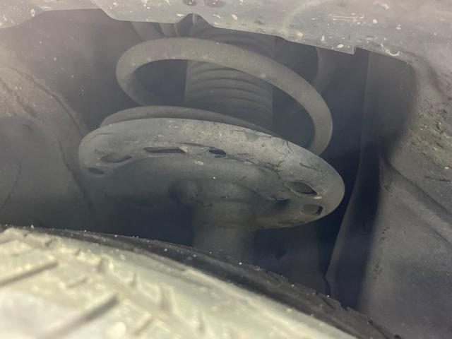 エルグランド ２５０ハイウェイスターＳ　両側電動スライドドア　純正ＳＤナビ　全周囲カメラ　禁煙車　衝突軽減装置　レーダークルーズ　スマートキー　オートライト　オートエアコン　ＬＥＤヘッド　ＥＴＣ　電動格納ミラー　プライバシーガラス（25枚目）