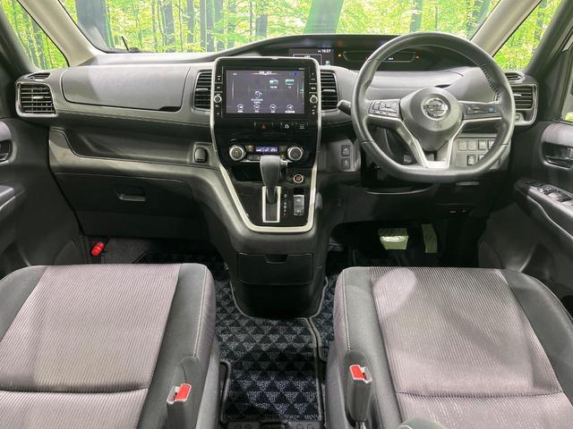 セレナ ハイウェイスター　両側電動スライドドア　後席モニター　純正ＳＤナビ　全周囲カメラ　禁煙車　衝突軽減装置　レーダークルーズ　スマートキー　オートライト　オートエアコン　ＥＴＣ　クリアランスソナー　電動格納ミラー（2枚目）