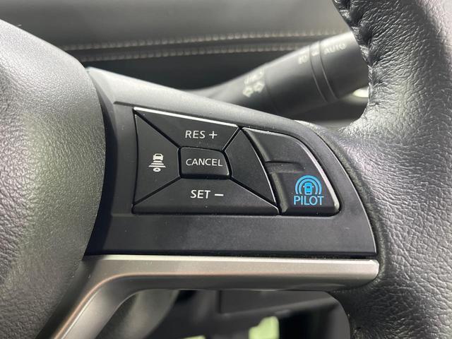 セレナ ハイウェイスター　両側電動スライドドア　後席モニター　純正ＳＤナビ　全周囲カメラ　禁煙車　衝突軽減装置　レーダークルーズ　スマートキー　オートライト　オートエアコン　ＥＴＣ　クリアランスソナー　電動格納ミラー（8枚目）