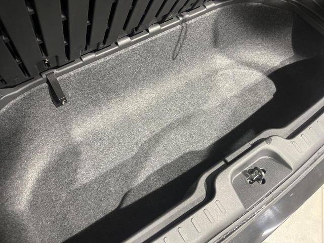 セレナ ハイウェイスター　両側電動スライドドア　後席モニター　純正ＳＤナビ　全周囲カメラ　禁煙車　衝突軽減装置　レーダークルーズ　スマートキー　オートライト　オートエアコン　ＥＴＣ　クリアランスソナー　電動格納ミラー（54枚目）