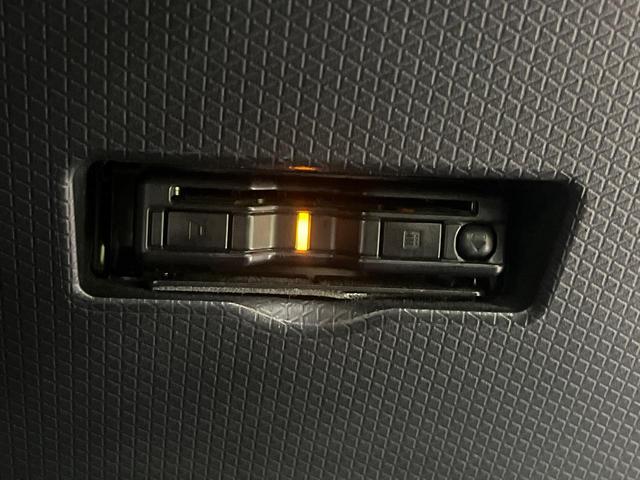 タント Ｘ　電動スライドドア　純正ＳＤナビ　バックカメラ　禁煙車　衝突軽減装置　ＥＴＣ　スマートキー　オートライト　オートエアコン　ＬＥＤヘッド　ドラレコ　アイドリングストップ　電動格納ミラー　プライバシーガラス（7枚目）