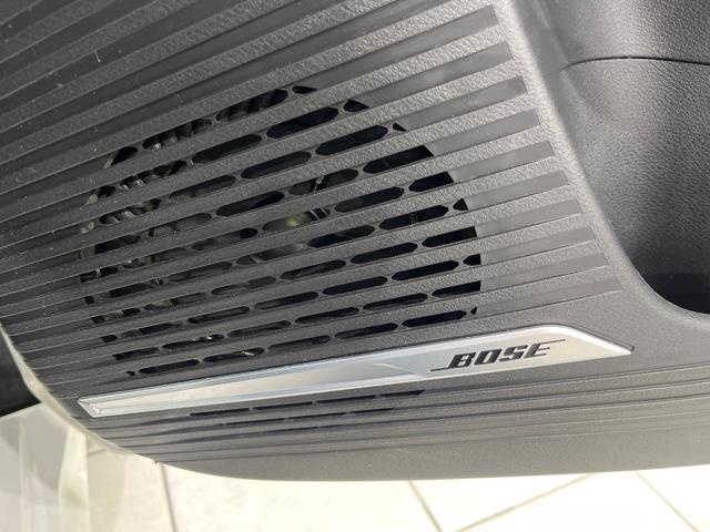 オーラ Ｇ　ＦＯＵＲ　レザーエディション　ＢＯＳＥサウンド　純正ＳＤナビ　全周囲カメラ　禁煙車　衝突軽減装置　レーダークルーズ　ＥＴＣ　スマートキー　オートライト　オートエアコン　ＬＥＤヘッド　ＬＥＤフォグ　シートヒーター　クリアランスソナー（3枚目）